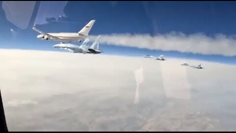 Su-35S fighters accompanied Putin's aircraft throughout the entire flight to Abu Dhabi