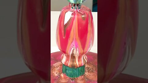 Acrylic pour vase with beautiful canvas! #acrylicpouring #mixedmediagirl #art