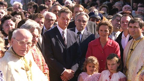 Regele Mihai I a participat la Slujbă, la Biserica Sfânta Treime [24 Jan. 1988]