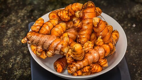 Turmeric and ginger harvest: Part 1 - back garden plants