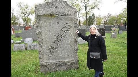 Visiting Waldheim Cemetery