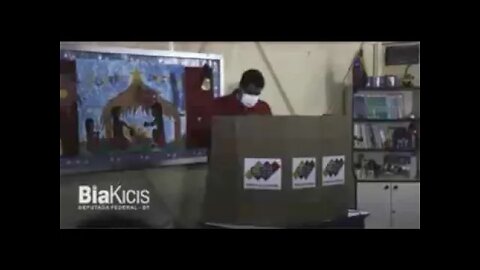 Eleições na Venezuela: Coletivos chavistas matam um e ferem dois em local de votação na venezuela