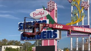 Iconic Sunken Gardens sign on St. Pete's 4th Street gets vintage makeover