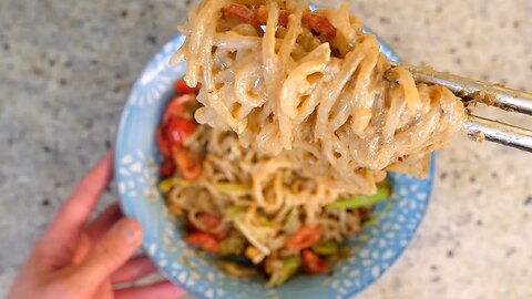 What I eat everyday as a keto vegan - Creamy sticky noodles! | Keto vegan and gluten-free