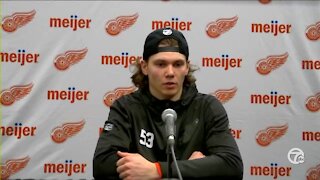 Red Wings D Moritz Seider talks about winning NHL rookie of the month