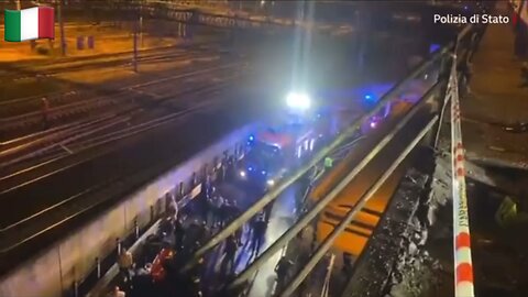Venice bus plunged off bridge | viewer discretion advised | #italy #venice #bus #crash