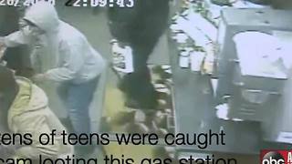 VIDEO: Crazy flash mob robbery in Connecticut caught on camera