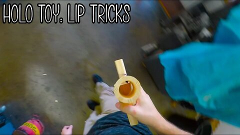 Holo Toy - Lip Tricks