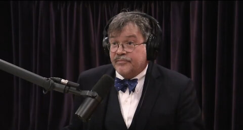 Joe Rogan Grills Dr. Peter Hotez for Exclusively Promoting Vaccines While Disregarding Exercise…