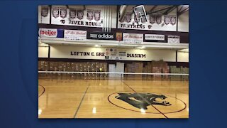 Annual celebrity turkey giveaway at River Rouge High School