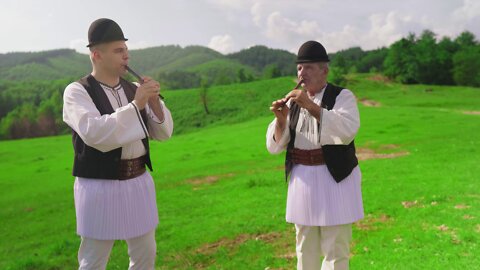 The Învârtita traditional whistle tune form the mountains, Romania - Nicolae Sanda & Dan Panu-Misailescu