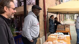 Detroit Shoreway businesses give back to the community