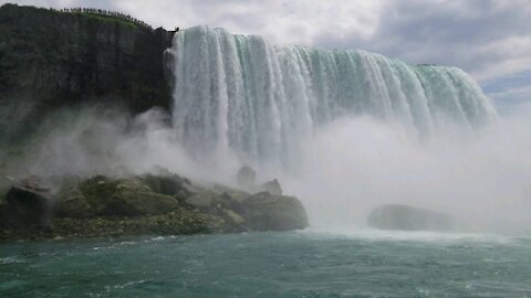 Niagara Horse Shoe Falls - Boat ride on the "Maid of the Mist" towards the Horse Falls, Niagara