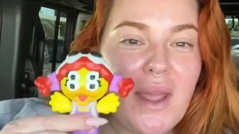 Anorexic Model Tess Holliday Shares Her Depression Treatment Method