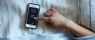 Health experts want to end snooze button