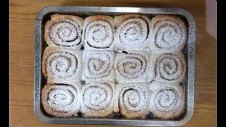 CINNAMON BUNS. Fragrant, lush and extremely delicious pastries for a cozy tea party.