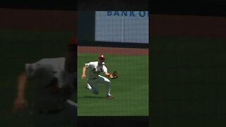 Cardinals Tommy Edman outstanding catch in CF for a double play VS Yankees