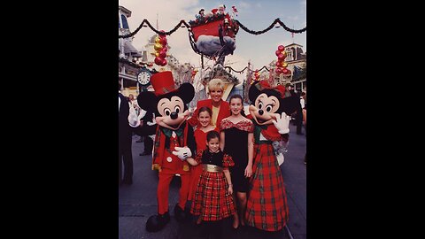 Walt Disney World Very Merry Christmas Parade (1983)