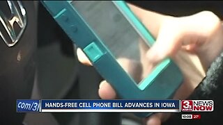 Hands-free cell phone bill advances in Iowa