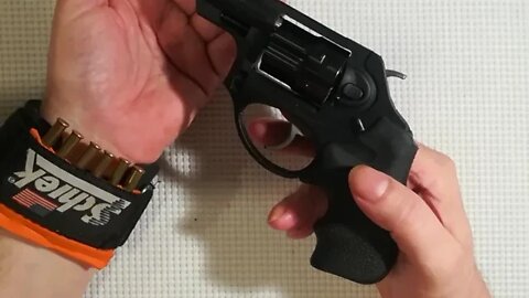 revolvers - wrist band reloads ?