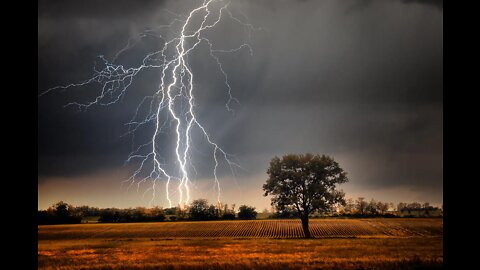 NOT EXPLOSIVES: THE GUIDESTONES WERE HIT BY LIGHTNING