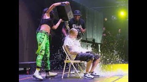 Eminem, Rihanna, Mr Porter ice bucket challenge (D