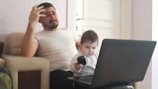 Quarentena: bebé estraga teletrabalho do pai