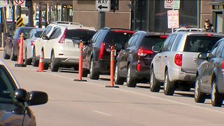 Drive-up voting ends in Milwaukee