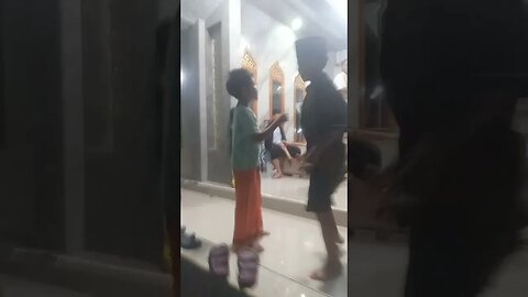 Sudah tradisi, habis solat teraweh ,main dulag