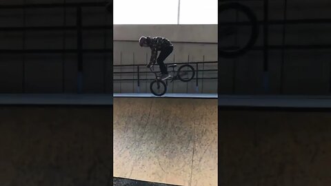 BMX HOPSCOTCH 🕺🏽 #short