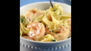 Pasta Alfredo with shrimp