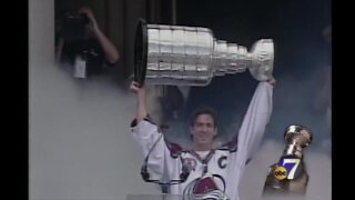 Colorado Avalanche 2001 Stanley Cup champs! Relive the big Denver party and parade!