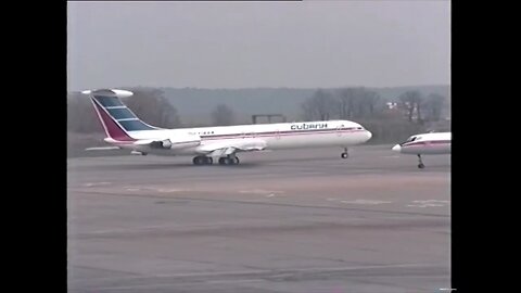 Operações aéreas no Aeroporto de Berlin-Schönefeld (SXF) em abril de 1991