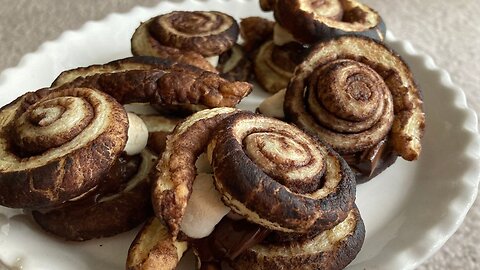 S'more Puff Pastry Sandwich Swirls