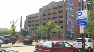 Green Bay business owner pitches free parking for service industry employees