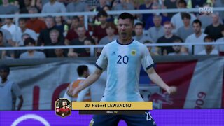 Fifa21 FUT Squad Battles - Robert Lewandowski goal