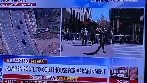 Trump entourage make way to courthouse