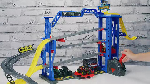 jouet Monster Jam Garage Playset et rangement avec camion monstre exclusif Grave Digger,
