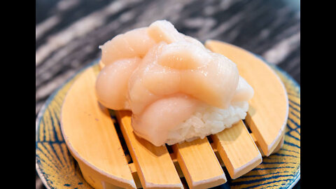 The Most Popular Conveyor Belt Sushi Chain in Sapporo - Nemuro Hanamaru Kaitenzushi 根室花まる