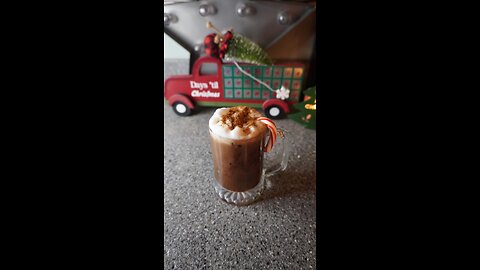 23 Days to Christmas | Easy, Creamy Peppermint Patty Latte