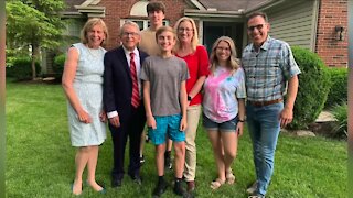 Gov. Mike DeWine meets with winners of Vax-a-Million drawing