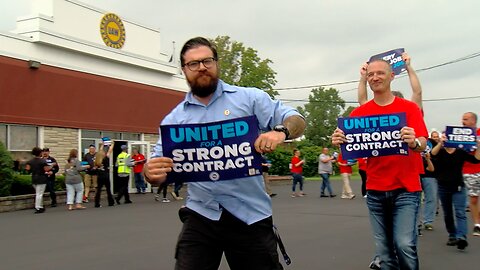Local UAW holds practice picket ahead of possible strike