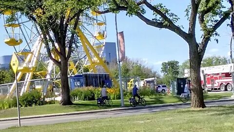 Ferris Wheel breaks down with people on it in Saskatoon