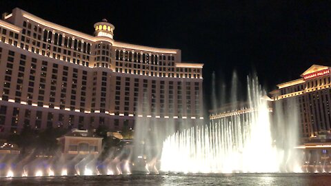 MJ water dance in Las Vegas