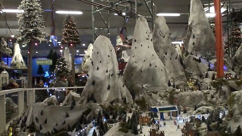 Huge Lemax Christmas Village with real overflying skilift
