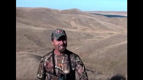 Tim Wells -- Long Shot -- Hunting Alberta Mule Deer with Trophy Hunters Alberta