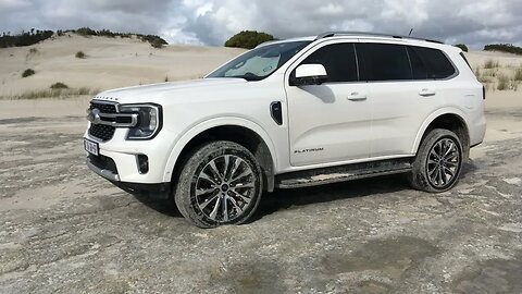 Ford Everest V6 Platinum Review / Better than Prado?