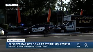 Police: Suspect barricaded at East Broadway apartment