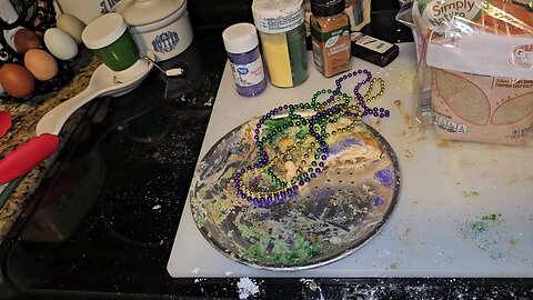 Easy Air Fryer Canned Crescent Dough Mardi Gras King Cake