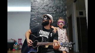 Baby Gaga - Adorable 3.5 year old girl singing Bad Romance by Lady Gaga with her Dad
